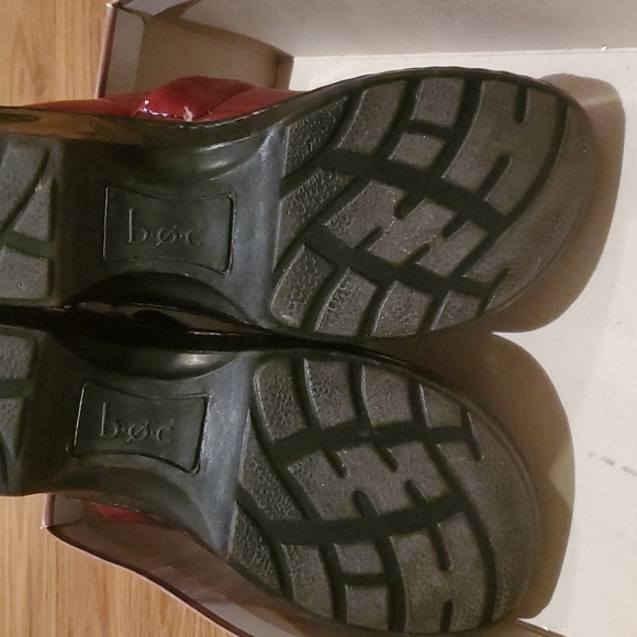 Shoes - Picture 3 of 4